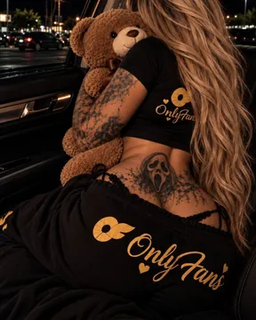 $poileditalian$ophia ๐ ๐ง๐ข๐ฃ ๐ญ% ๐์ OnlyFans ํ๋กํ ์ฌ์ง