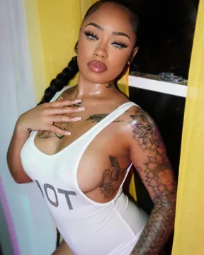 LEIYNA — OnlyFans profile photo