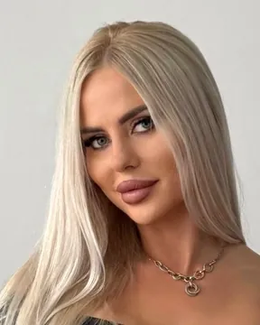 𝓥𝓪𝓷𝓳𝓪 ✨ 𝓈𝑒𝓍𝓎 𝒷𝓁𝑜𝓃𝒹𝑒 ✨ OnlyFans