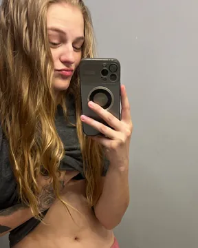 Sara Woods FREE의 OnlyFans 프로필 사진