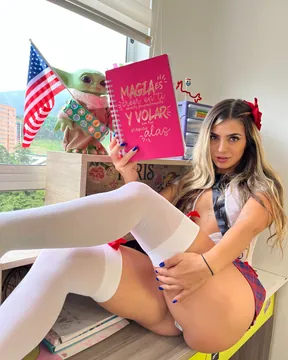 Dani Moore 🌸 OnlyFans