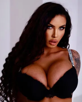 Ellie🍒 — OnlyFans profile photo